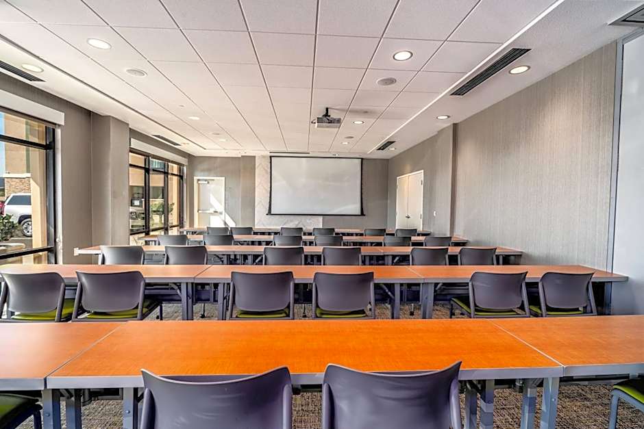 Spring Hill Suites by Marriott OAKLAND AIRPORT