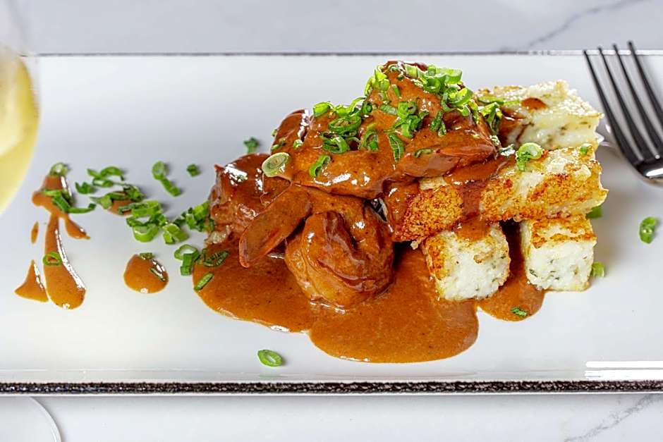 Higgins Hotel, Official Hotel of The National WWII Museum, Curio Collection by Hilton