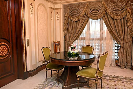 Royal Taqwa Suite (One Bed Room) Haram View | Executive Floor