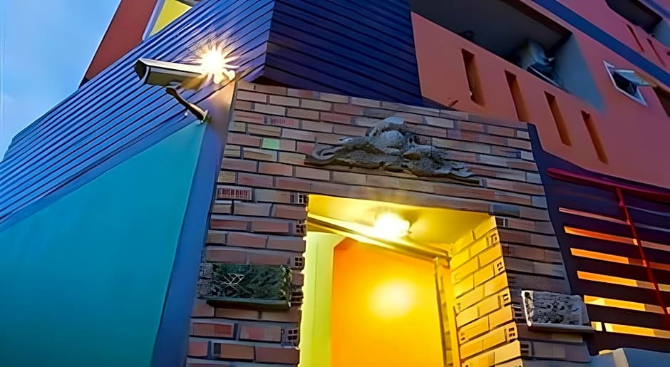 Baan Kamala Backpacker