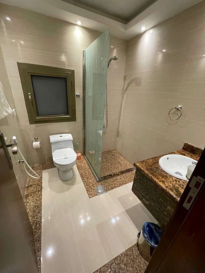 شقة فاخرة بالخبر- حي الحمراء