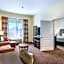 Clarion Inn & Suites Central Clearwater Beach