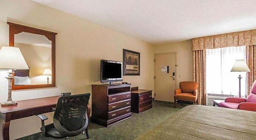 Quality Inn Paris