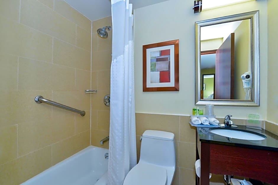 Holiday Inn Express Manhattan Midtown West By IHG