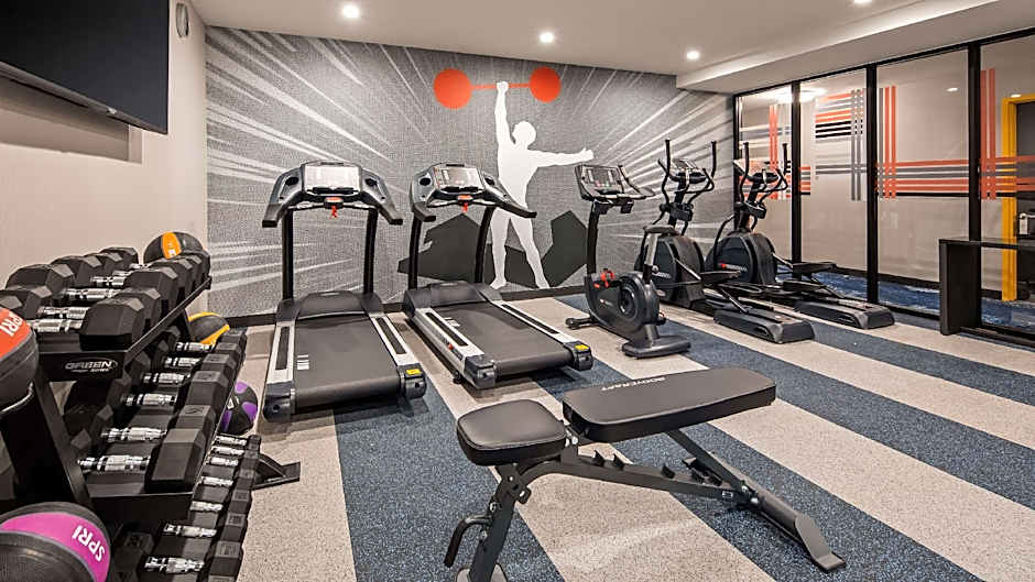 GLo Best Western Brooklyn NYC