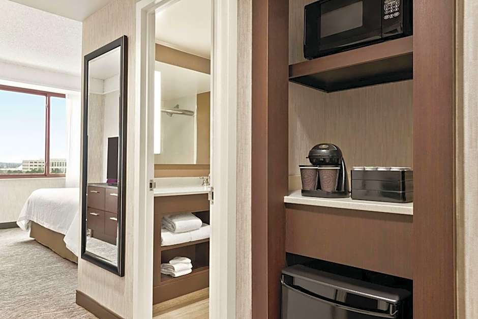 Embassy Suites by Hilton Chicago North Shore Deerfield