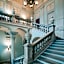Royal Palace Hotel