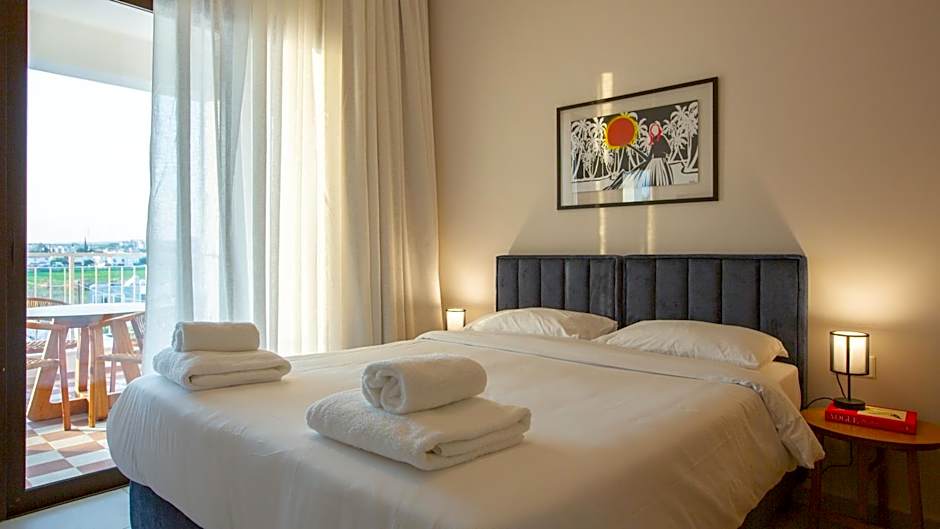 LIV & CO Suites & Villas