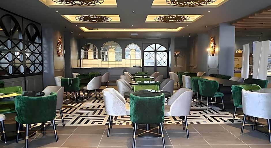 Dreamscape Apartment @ Golden Hills