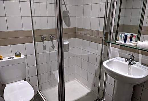 Tolarno Hotel
