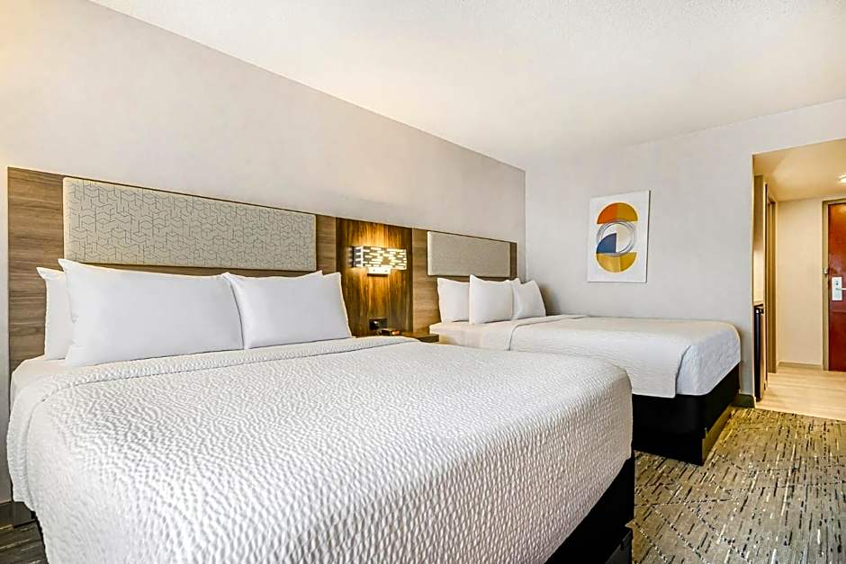 Holiday Inn Express & Suites Buffalo Airport By IHG