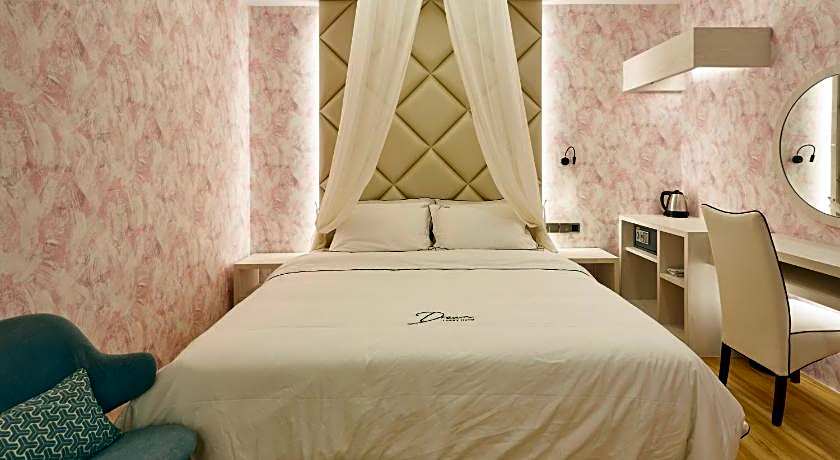 DREAM LUXURY HOTEL