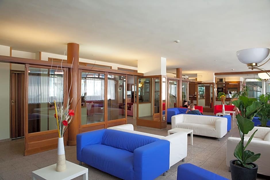 Auto Park Hotel