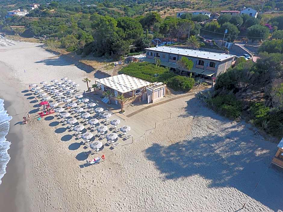 Residence Le Palme - Appartamenti sul mare - Spiaggia tra Palinuro e Caprioli