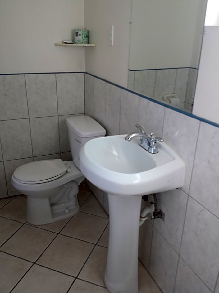 New Kansan Motel