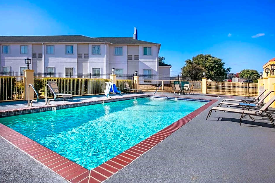 Red Roof Inn Terrell