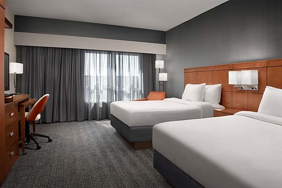 Courtyard Syracuse Downtown at Armory Square