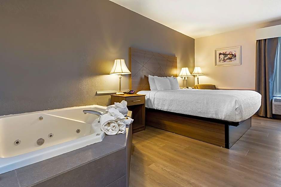 Best Western Plus South Hill Inn