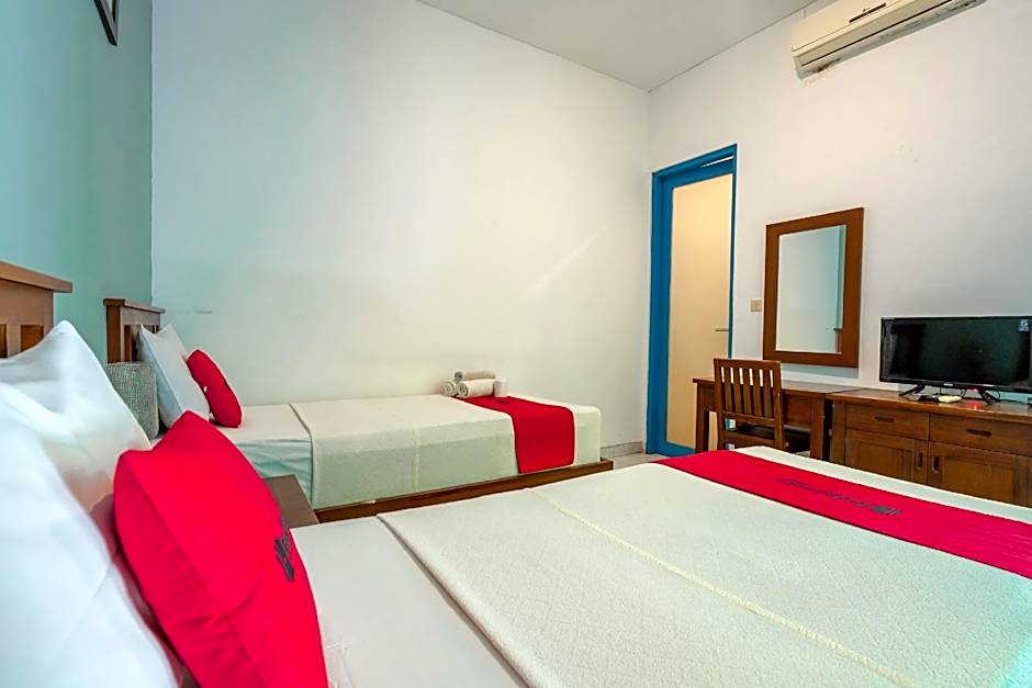 RedDoorz near Pantai Sanur Bali