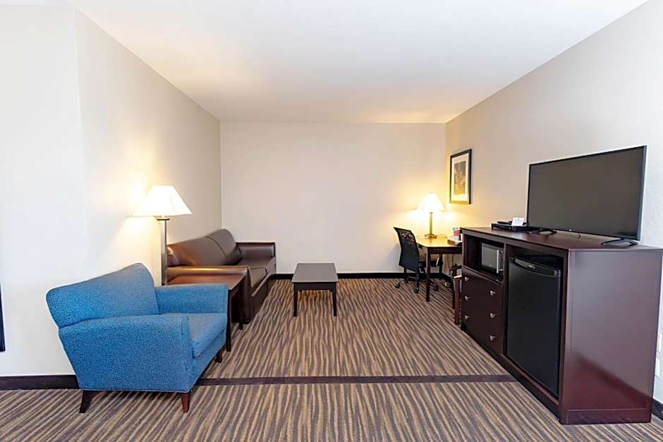 Cobblestone Inn & Suites - Maryville