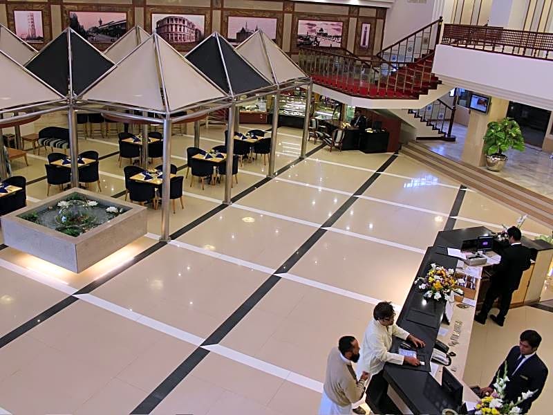 Regent Plaza Hotel & Convention Center