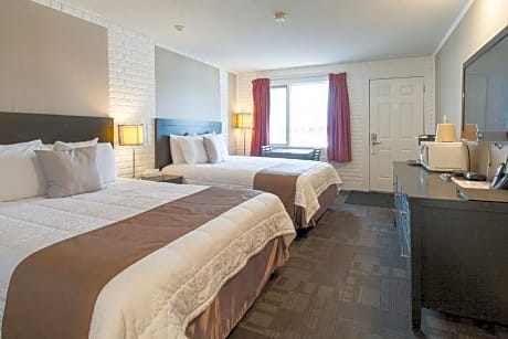 Queen Room with Two Queen Beds - Ground Floor