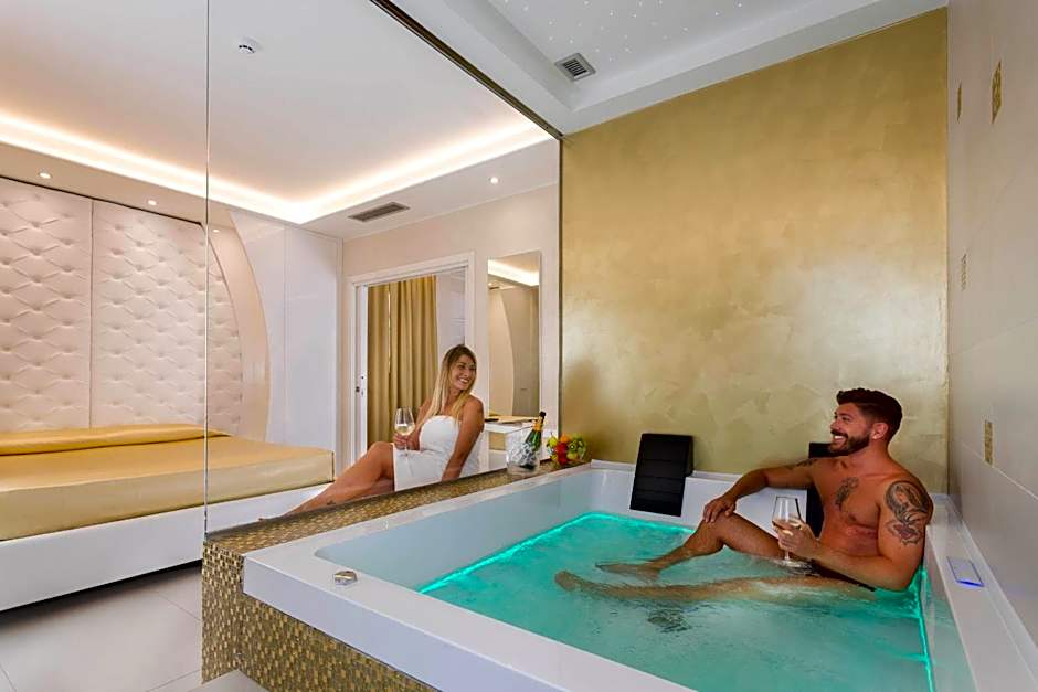 White Suite & Apartments