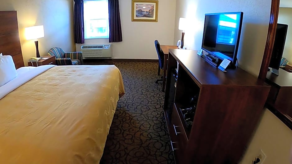 Quality Inn & Suites Manistique