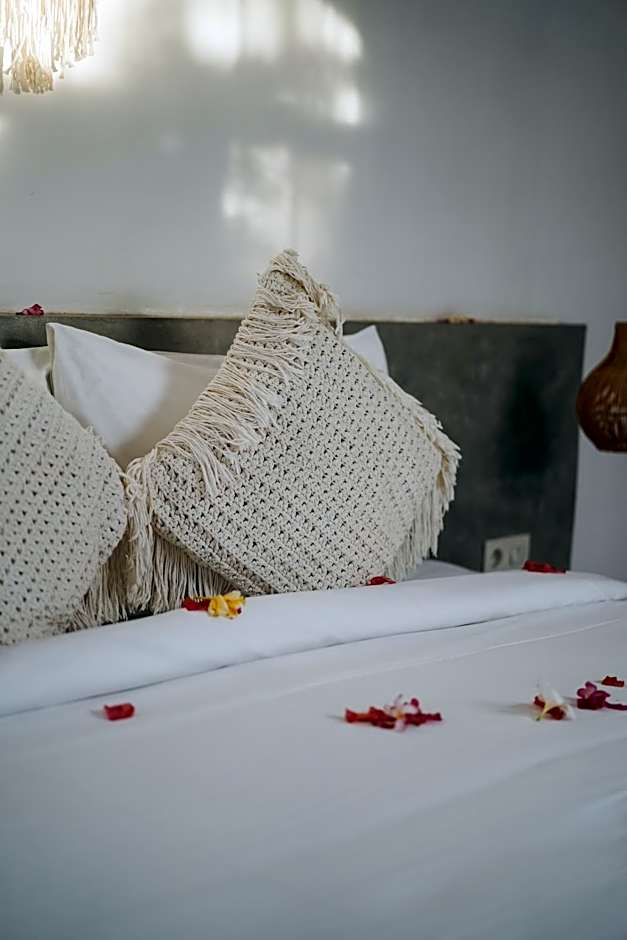 Suku Lifestyle Hotel & Villas