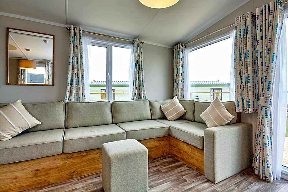 Sauchope Links Holiday Lodge and Glamping Park