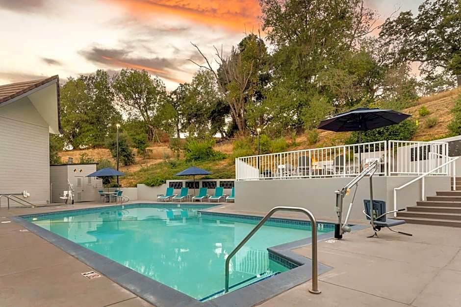 Best Western Plus Novato Oaks Inn