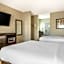 Clarion Pointe Louisville East