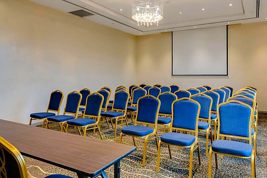 Protea Hotel by Marriott Benin City Select Emotan