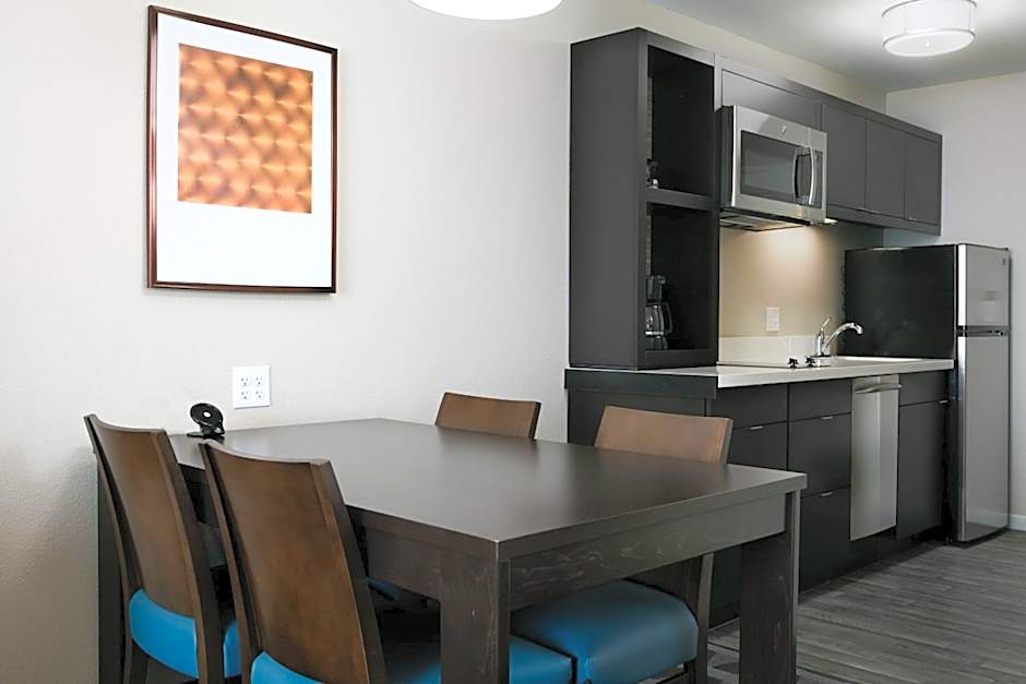 TownePlace Suites by Marriott Kansas City Airport