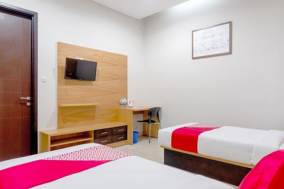 Super OYO 794 Ln 9 Bandung Guest House