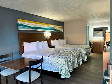 Studio Room with Two Queen Beds Non-Smoking