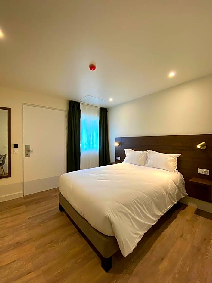 Mayrena Hotel Restaurant