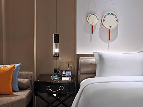 King Room - Mobility Accessible