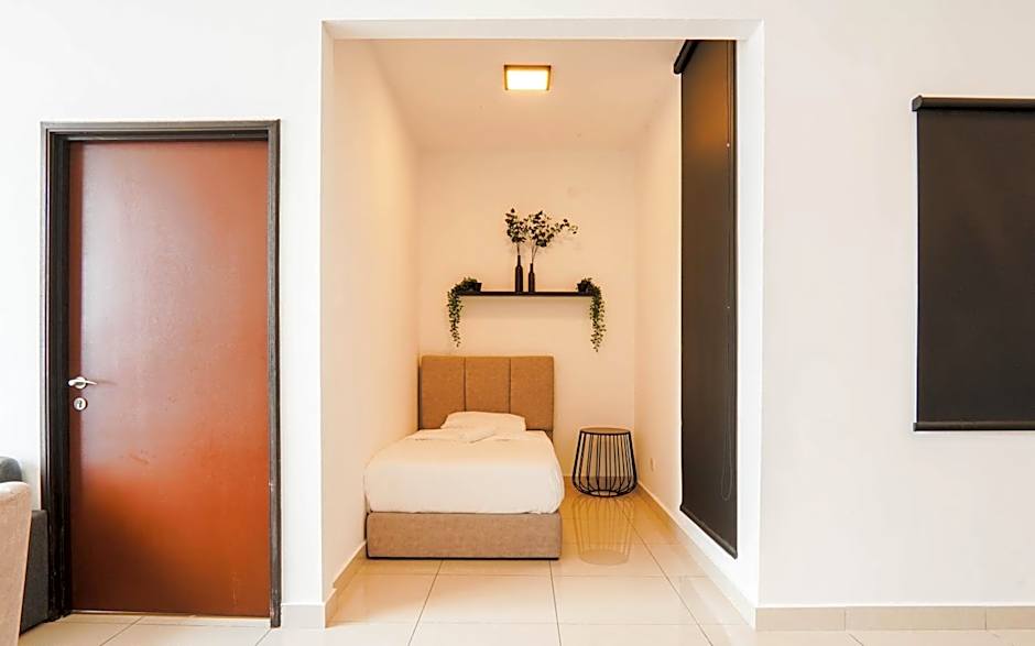Boulevard Service Apartment KL by Airhost