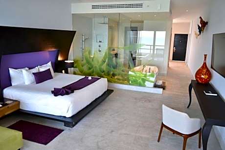 Honeymoon Sea View Suite