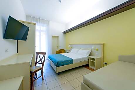 Classic Quadruple Room