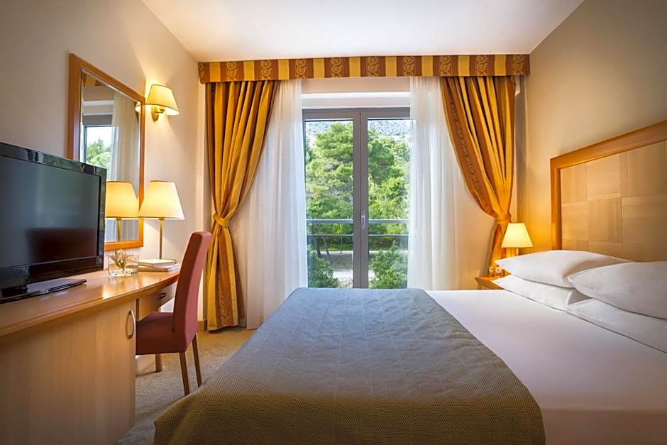 Aminess Grand Azur Hotel