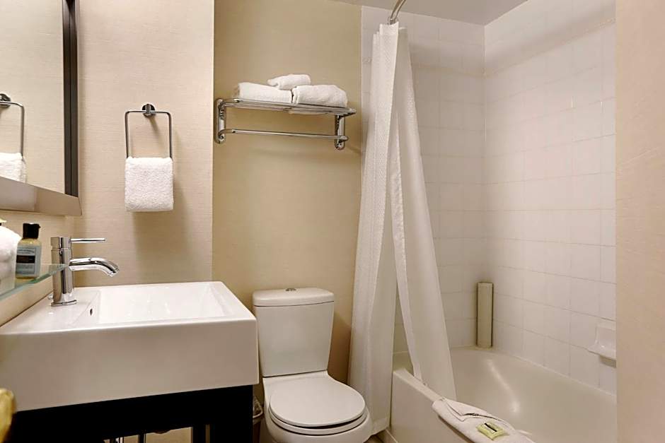 Sandman Hotel Vancouver Downtown