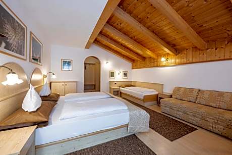 Triple Room with Balcony