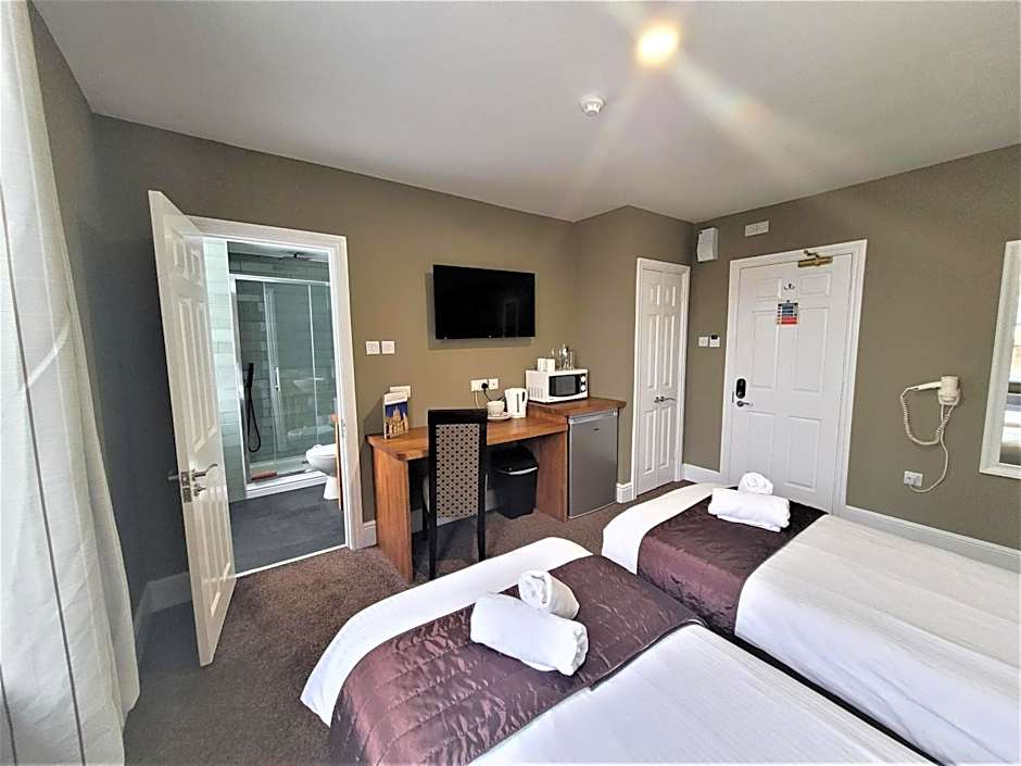 New County Hotel by RoomsBooked