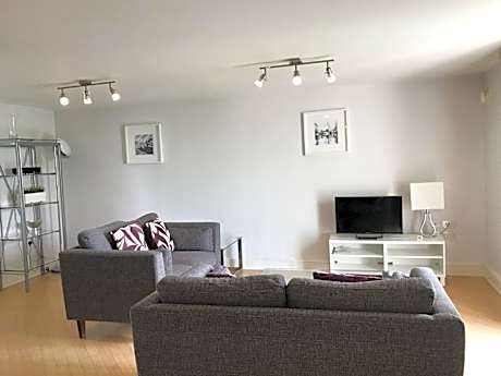 Roomspace Serviced Apartments - The Courtyard