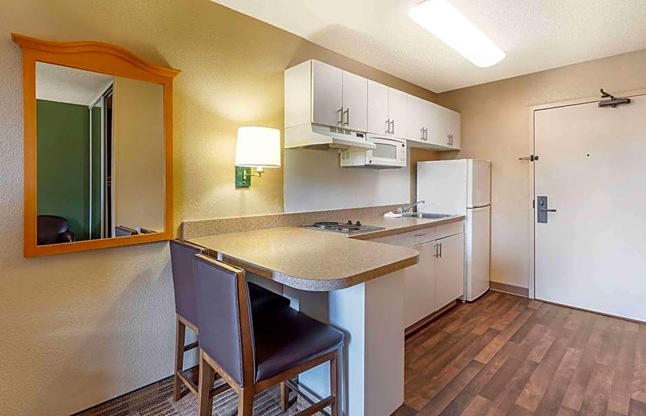 Extended Stay America Select Suites - Chicago - Westmont - Oak Brook