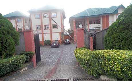 Franphinas Suites & Hotels