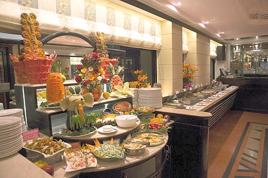Fariyas Hotel