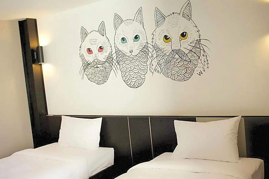 Pentahug Hotel